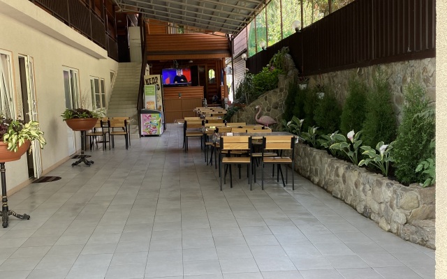 LariLanka Guest house