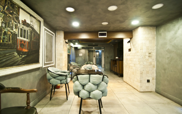 Nova City Hotel