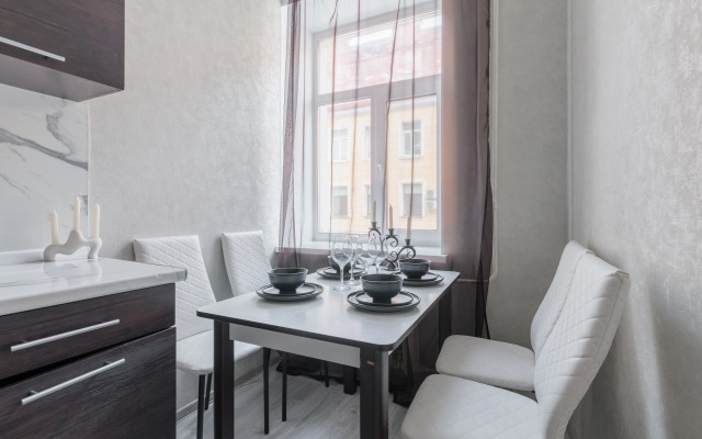 4 Spalni 14 Gostey U Ermitazha Apartments