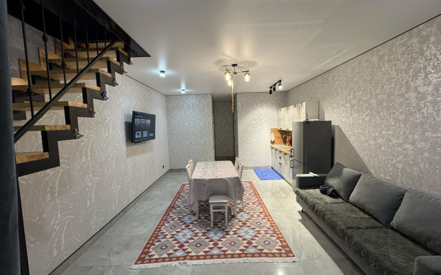 Гостевой дом Дом с бассейном на берегу