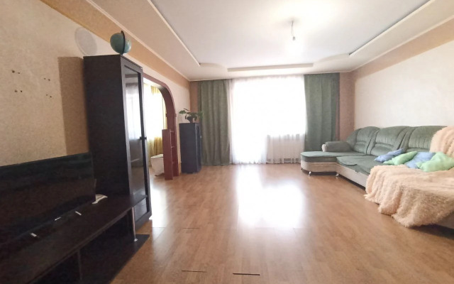 Na Ulitse Dovatora 42V Flat