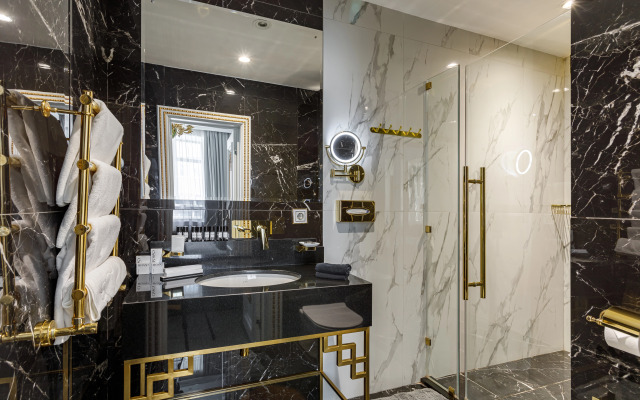 Brosko Moscow Hotel