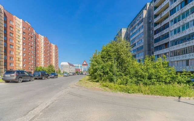 Na Ulitse Parkhomenko Flat