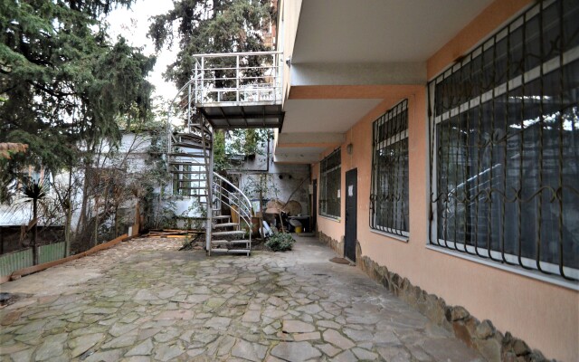 Status na Kirova 10 v Yalte Apartment