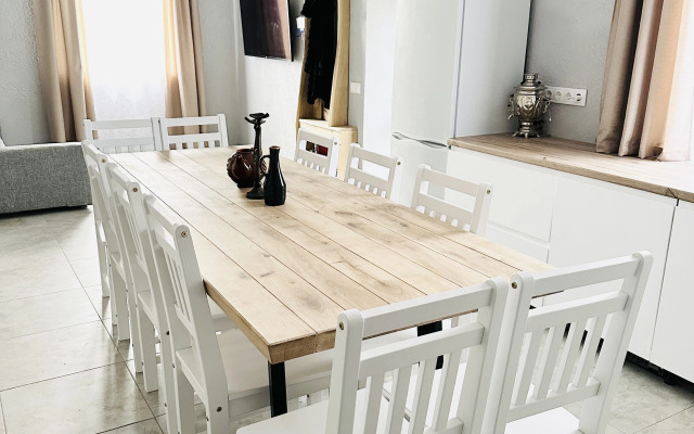 Вилла на берегу реки около Минска