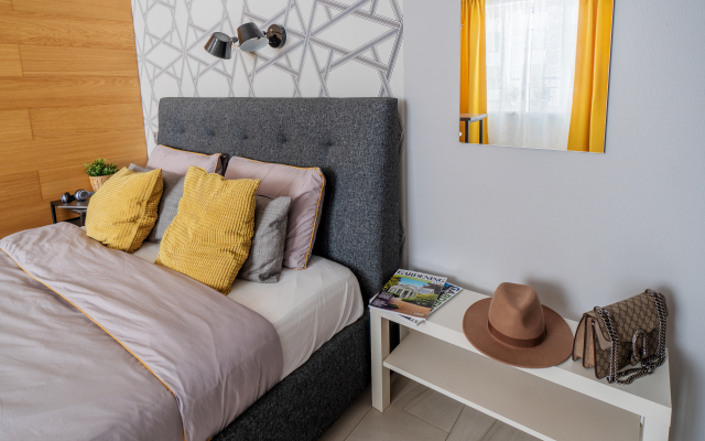 Keytee Home Yellow Studio Apartments