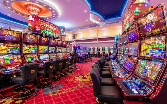 Merit Royal Gardens Hotel & Casino