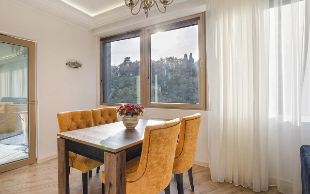 Zazerkalye Yalta Apartments