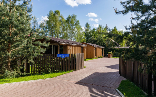 Na Lugovom 35m u reki v centre Zvenigorodava Private House