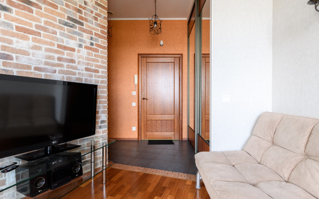 Yevro 2 U M. Kirovskiy Zavod Flat