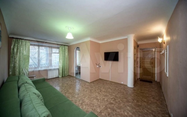 Tryokhkomnatnaya Kvartira Zhd Vokzal Apartments
