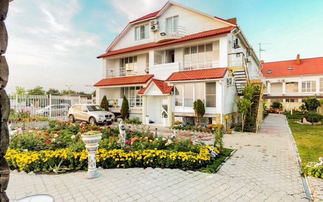 Krutoy Bereg Guest House