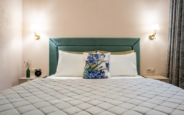 Stilnaya Yevroodnushka Ryadom S Nevskim Prospektom Flat