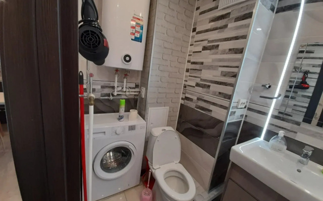 Апартаменты с 1 комнатой с новым ремонтом (КВАРТИРА51)