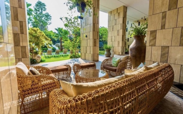 Riviera Wongamat Beach Apartments