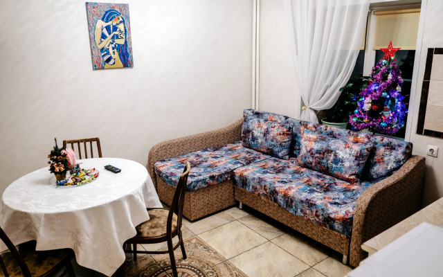 Odeyalo, Podushka, Mangal House
