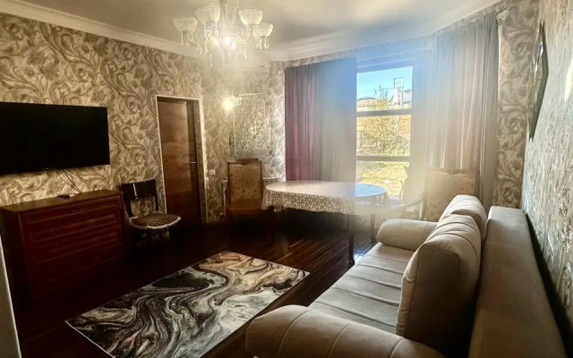 Na Pereulke 1-Y Postovoy 6 Private house