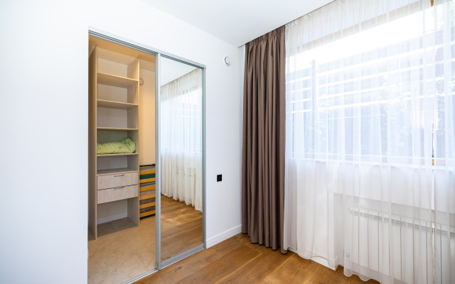 Polyansky Vibe, business class cottage