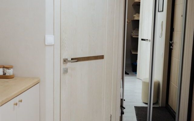Na Vzlyotnoy 81 Flat