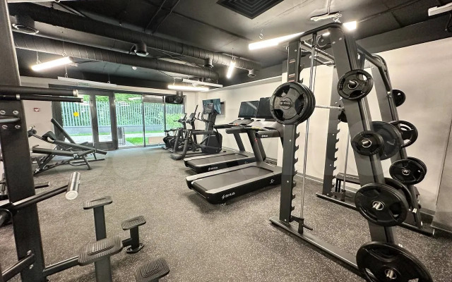 Апартаменты 3Roomz с бассейном и спортзалом