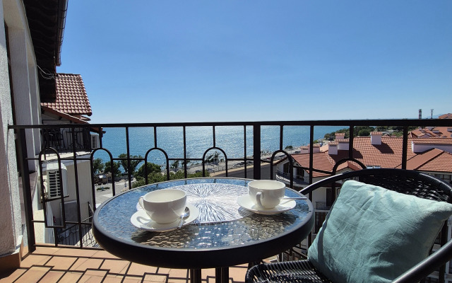 Квартира дизайнерская тайна моря