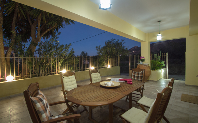 Sunny Villa
