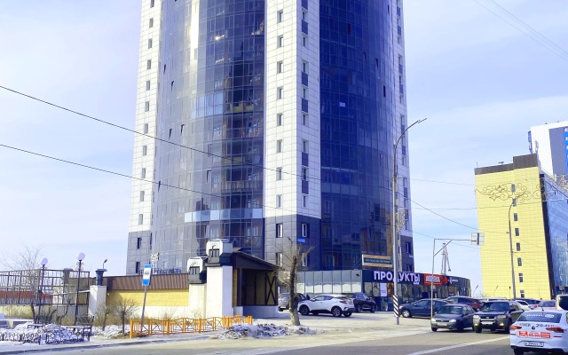 V Tsentre Goroda FULL HOUSE Apartments