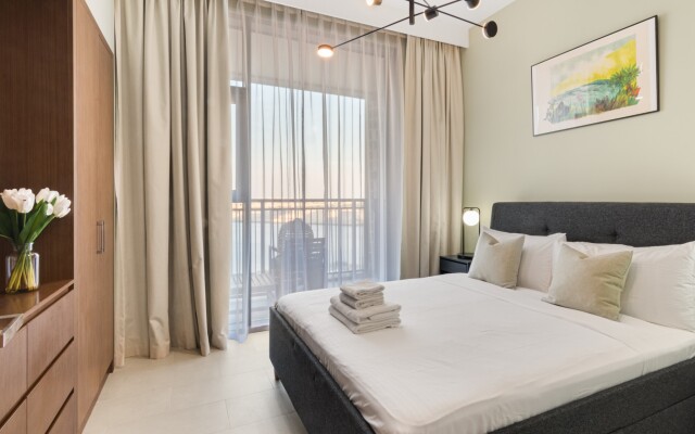 Апартаменты Bright 2BR, Top tower Creek Rise