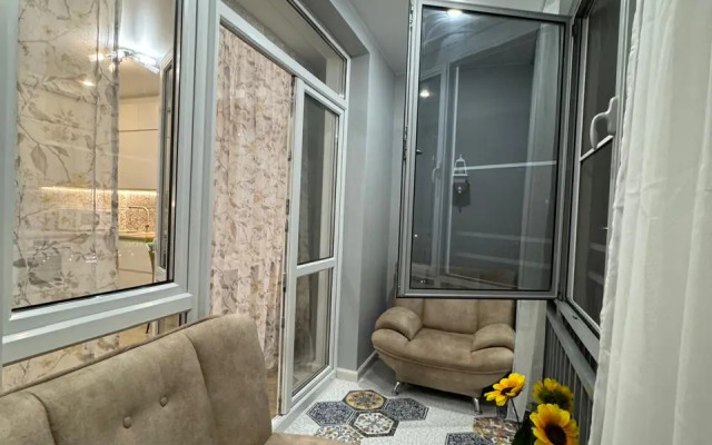 Uyutnaya ryadom s mamaevym kurganom Flat