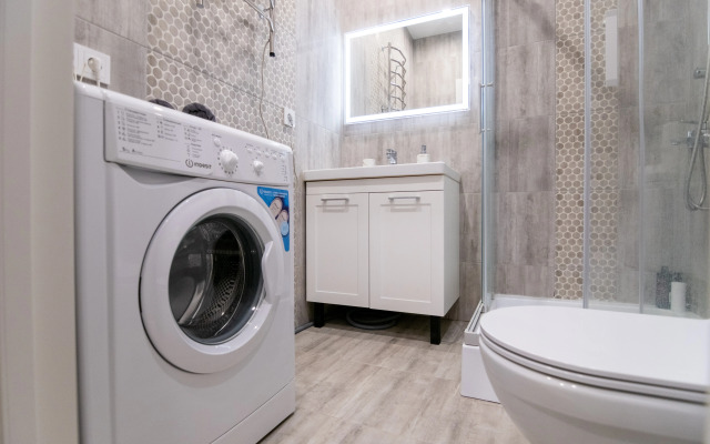 V Novostroye Na Troikh Apartments