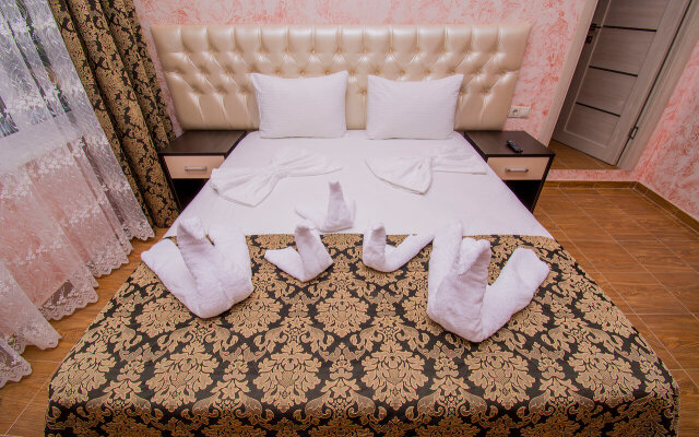 Grand Noy Hotel