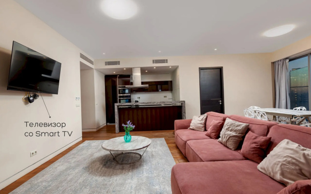 Moskva Siti Lux s panoramnoy vannoy 3 komnaty Apartments