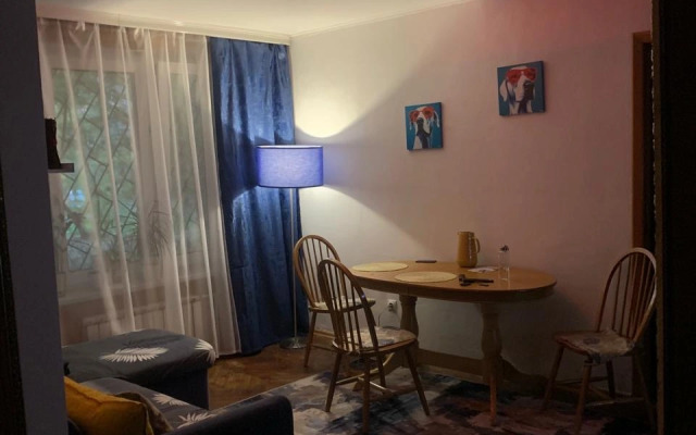 Квартира Двухкомнатная квартира около метро Народного Ополчения