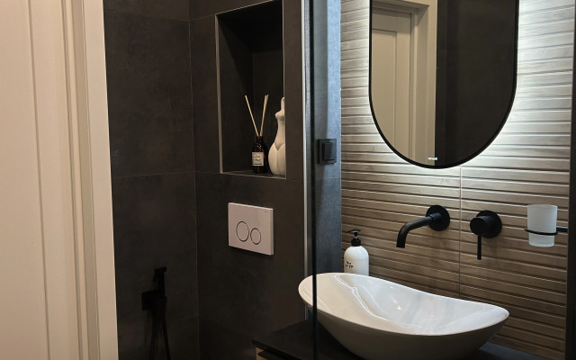 Uyutnaya Ryadom S Korolevskimi Vorotami Flat