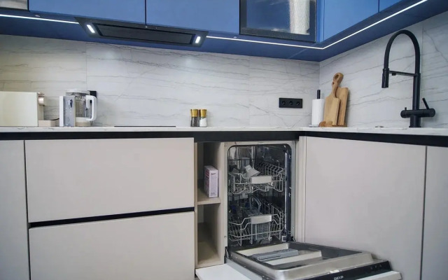 Novaya S Vidom Na Borgustanskiy Khrebet Flat