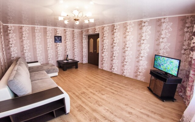 On Vysotnoy Apartments