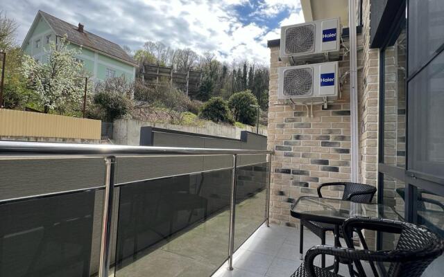 3 Komnatnye Apartamenty S Basseynom Apartments