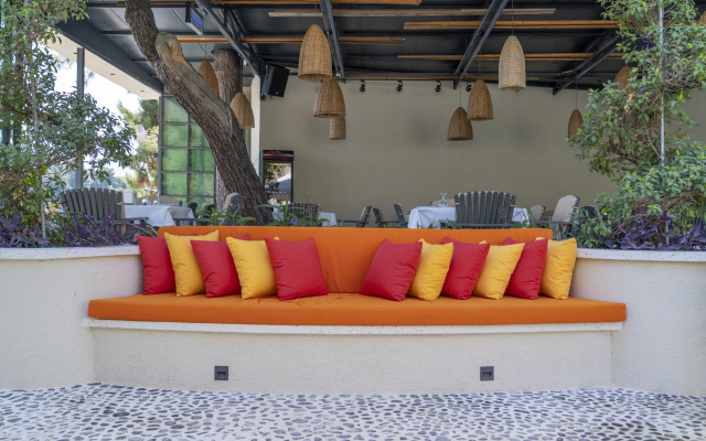 Alesta Yacht Hotel