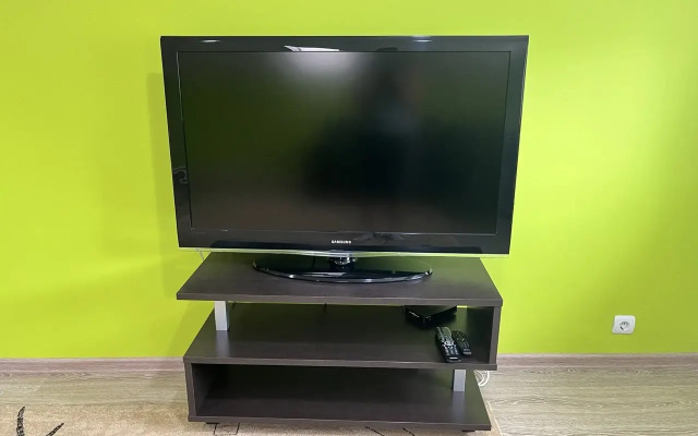 Двухкомнатная квартира в Частном Доме с Отдельным Входом