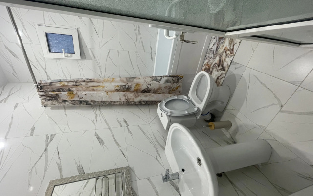 Viktoriya Plyus Guest House
