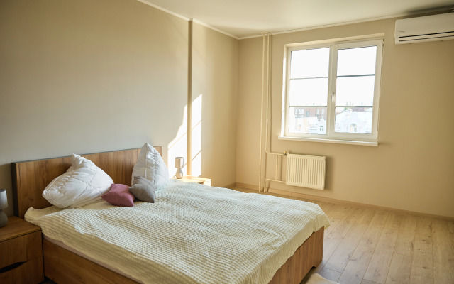 V 10 Minutakh Khodyby Ot Kremlya Flat
