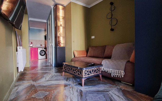 Mtrediani Art Rainbow Apartments