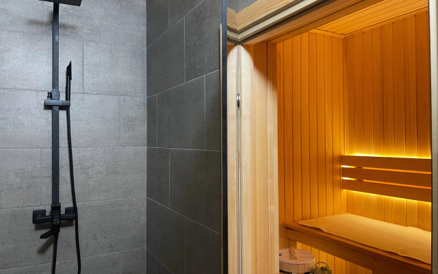 Частный дом просторный барнхаус с панорамными окнами