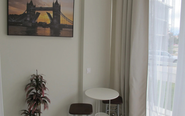 Bulvar Nadezhd 6/2 Apartments