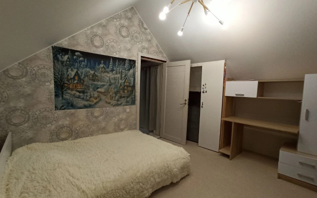 Частный дом у реки