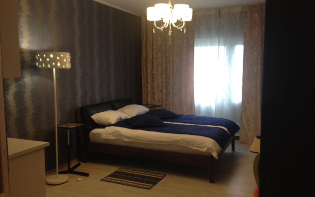 Crocus Star Hotel