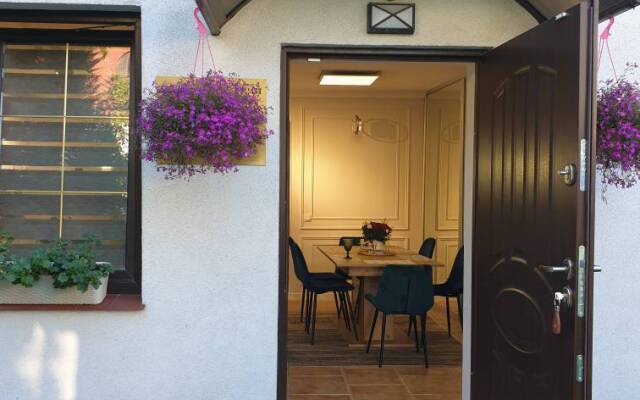 Na Proletarskoy 117 Private House