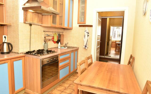 Na Pushkinskoy Flat