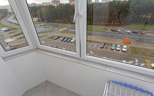 Noviye Sovremenniye u Metro Avtozavodskaya