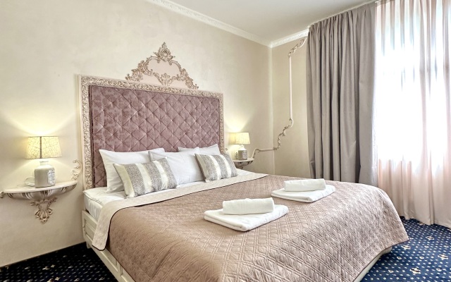 Imperial-2011 Hotel